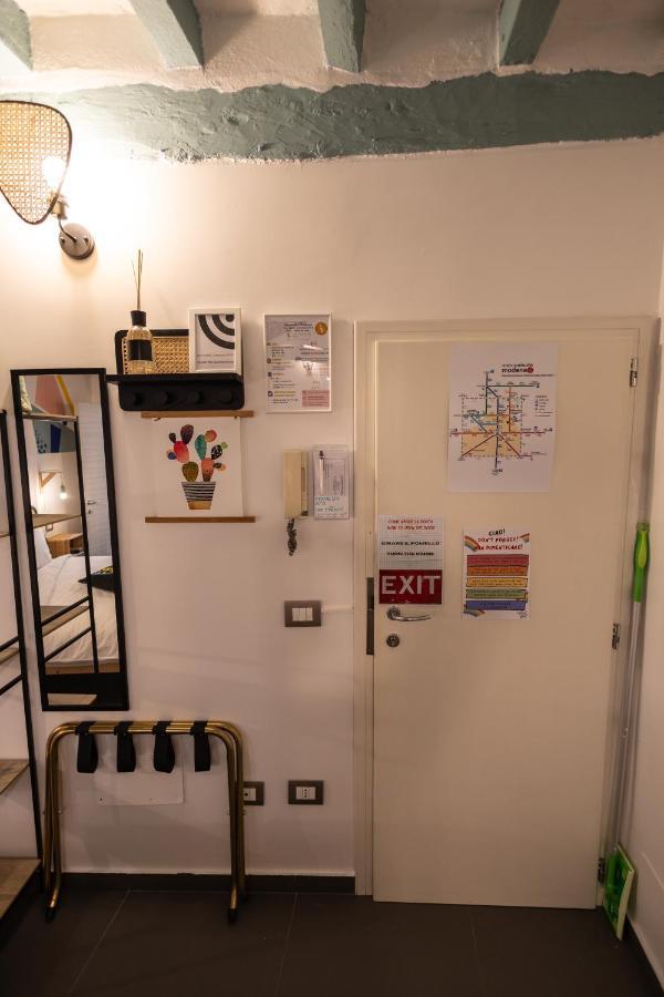 La Pomposa Del Teatro Hotel โมดินา ภายนอก รูปภาพ